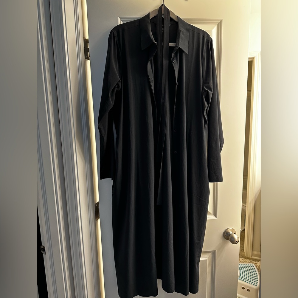ATHLETA Urbanite Dress Black EUC Sz L